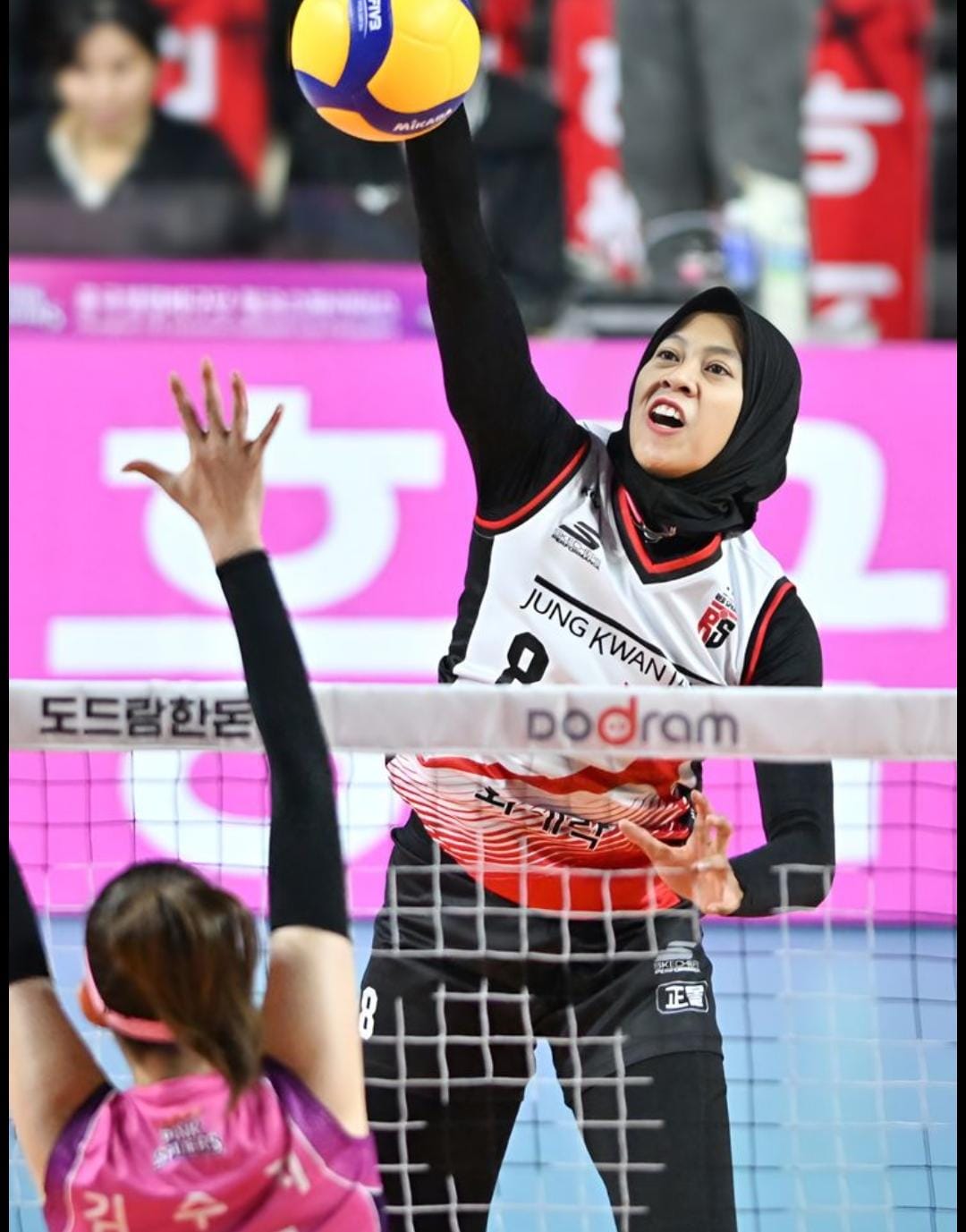 Megawati Hangestri Pertiwi tampil gemilang di Proliga 2026 dengan torehan 153 poin dan membawa Jakarta Pertamina Enduro memimpin klasemen.