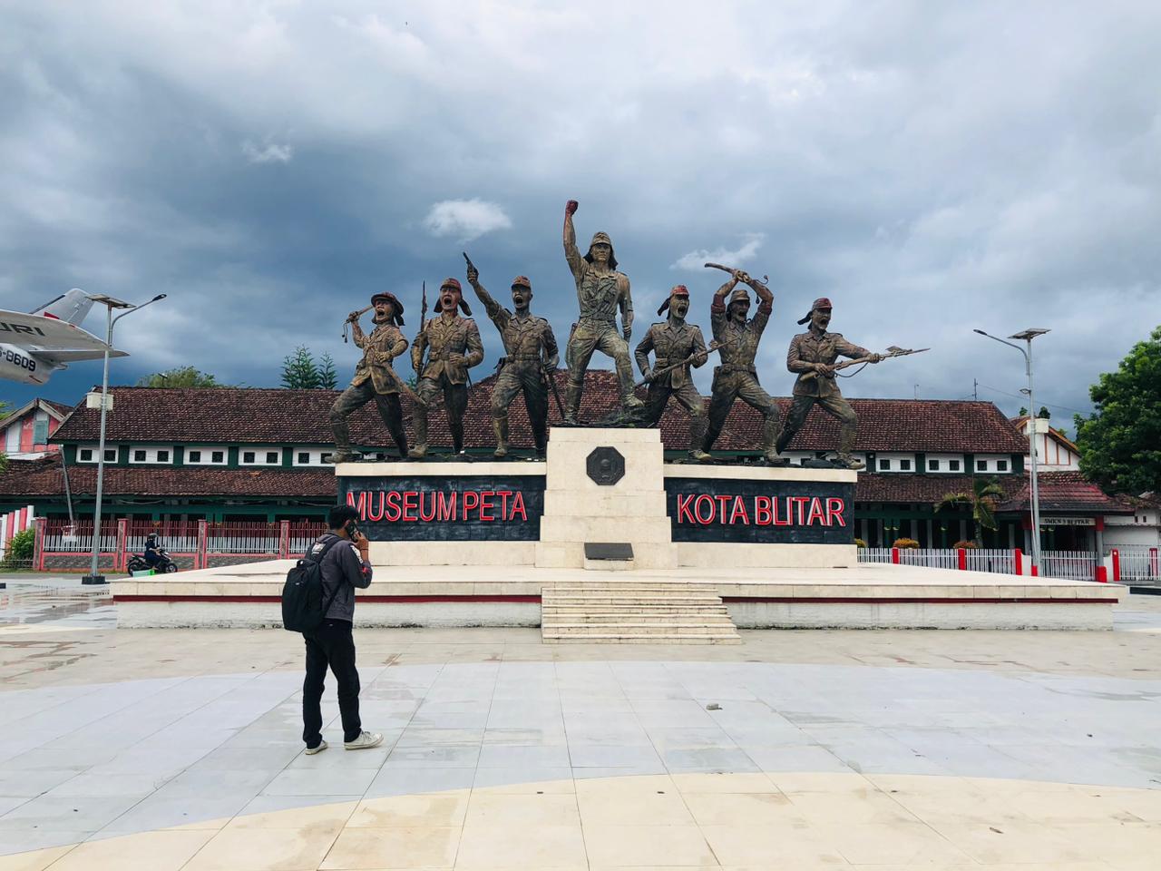 Siap Bangun Ulang Monumen PETA
