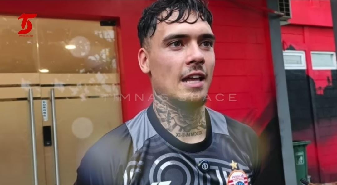 Pemain naturalisasi timnas sudah di Indonesia. Pengganti Tom Haye tiba, Erick Thohir tegaskan dukungan penuh untuk John Herdman.