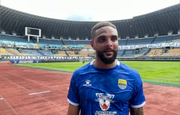 Layvin Kurzawa terbaru jadi sorotan usai tampil bersama Persib Bandung, performanya dinilai belum maksimal karena faktor kebugaran.