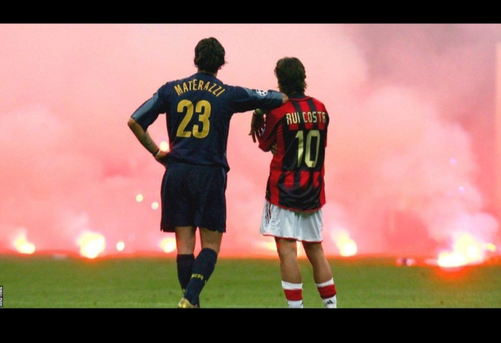 Derby Milan 2005 Jadi Neraka: Kronologi Derby Milan Brutal Saat Flare Hantam Dida dan Laga Dihentikan UEFA