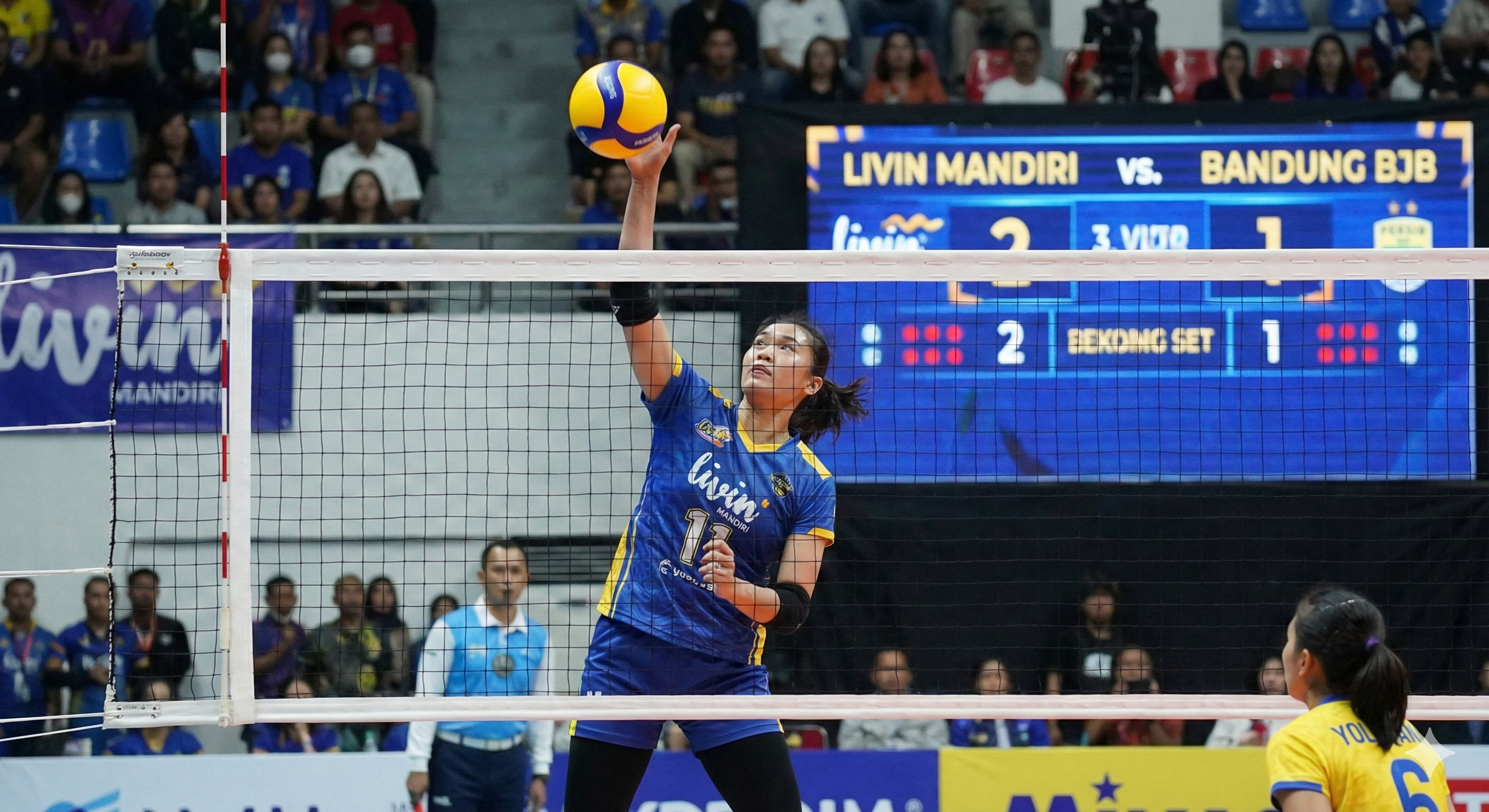 Simak cek fakta kabar Yolla Yuliana dipecat Livin Mandiri dan digugat miliaran. Temukan bukti status resmi sang atlet di Proliga 2026.
