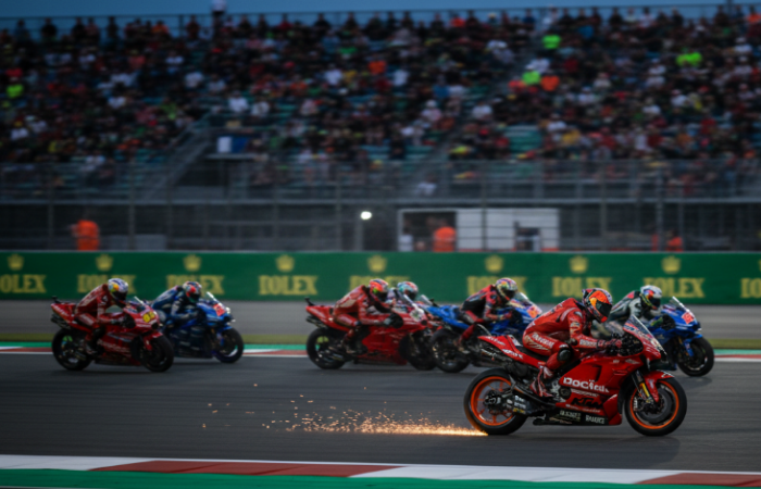 MotoGP 2026 memanas! Strategi Toprak, kode Bagnaia, dan rencana Ducati bikin persaingan makin panas.