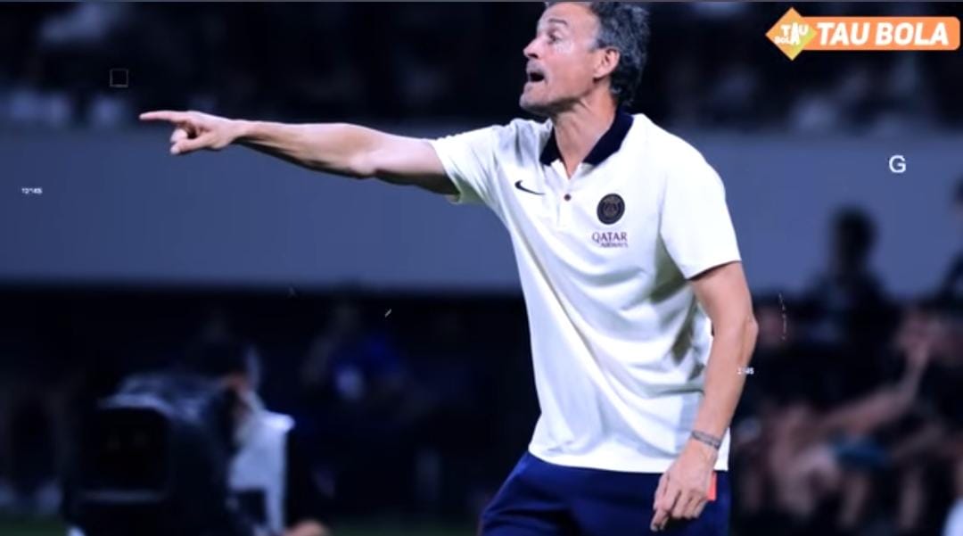 Bursa transfer memanas! Luis Enrique tolak Manchester United, Musiala didekati Al-Ittihad, nasib Arne Slot di Liverpool terancam.