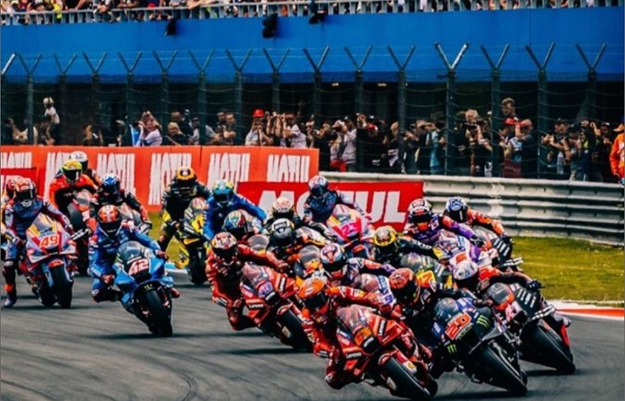 Legenda balap motor GP dari Agostini hingga Valentino Rossi, inilah daftar pembalap yang mengubah sejarah MotoGP dunia.