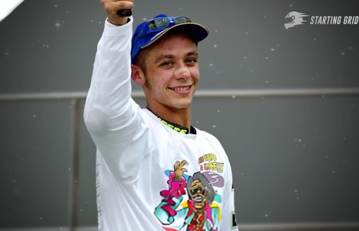 Cerita Valentino Rossi saat tinggalkan Honda dan buktikan diri di Yamaha, kisah legendaris MotoGP penuh keberanian.