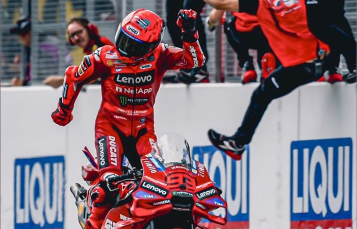 Marc Marquez gagal finis di MotoGP 2026 Thailand. Ducati terpuruk, sementara Aprilia tampil dominan dan pecahkan rekor.