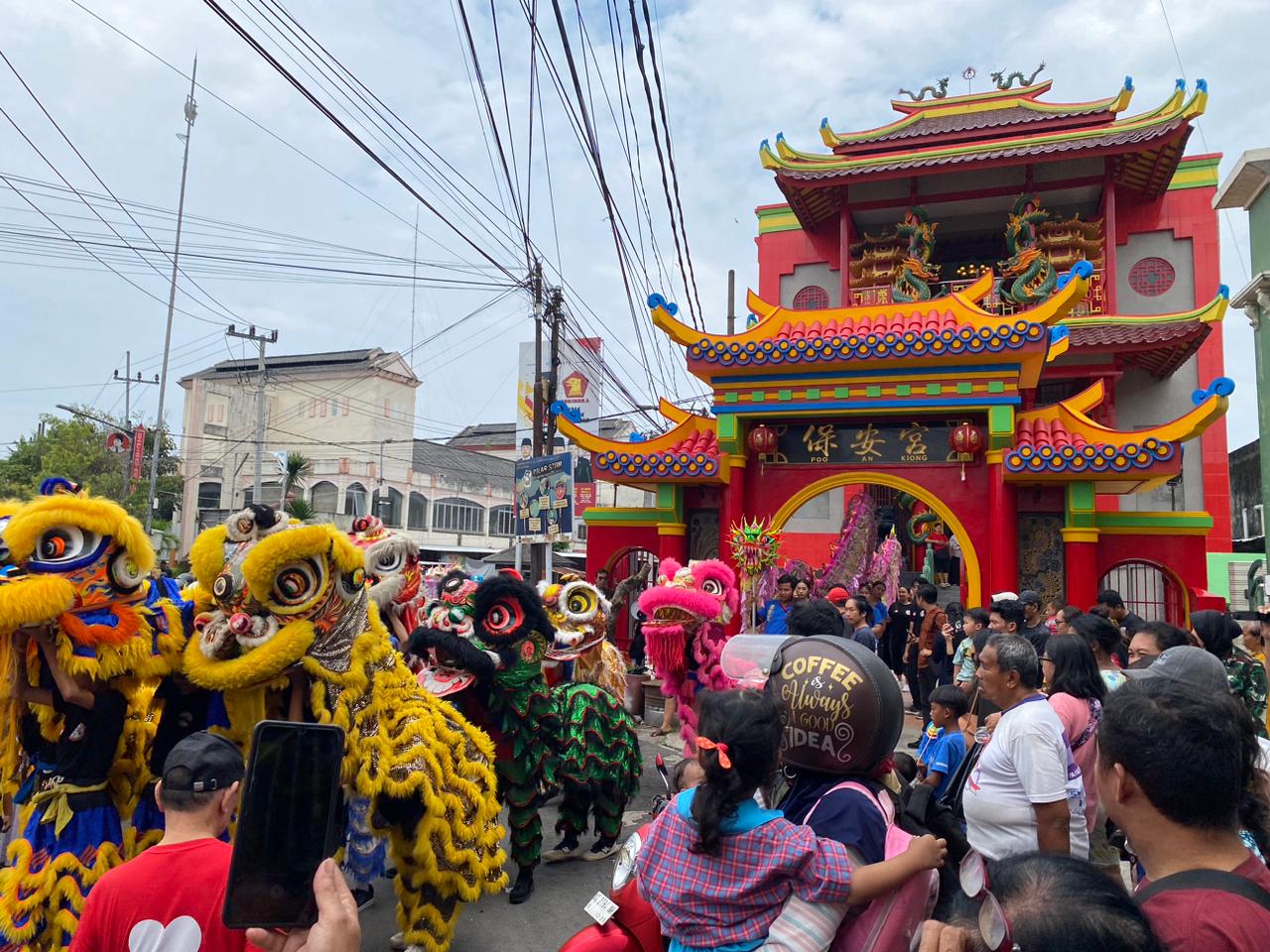 Kirab Barongsai dan Liong Tutup Rangkaian Perayaan Cap Go Meh Jadi Simbol Kebersamaan di Tengah Perbedaan