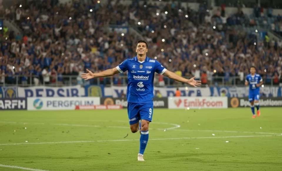 Persib Bandung siap hadapi Persebaya di GBT! Ramon Tangke incar gol lagi, Bojan Hodak puji persaingan lini depan, dan pesan tegas Umuh Muchtar untuk pemain.