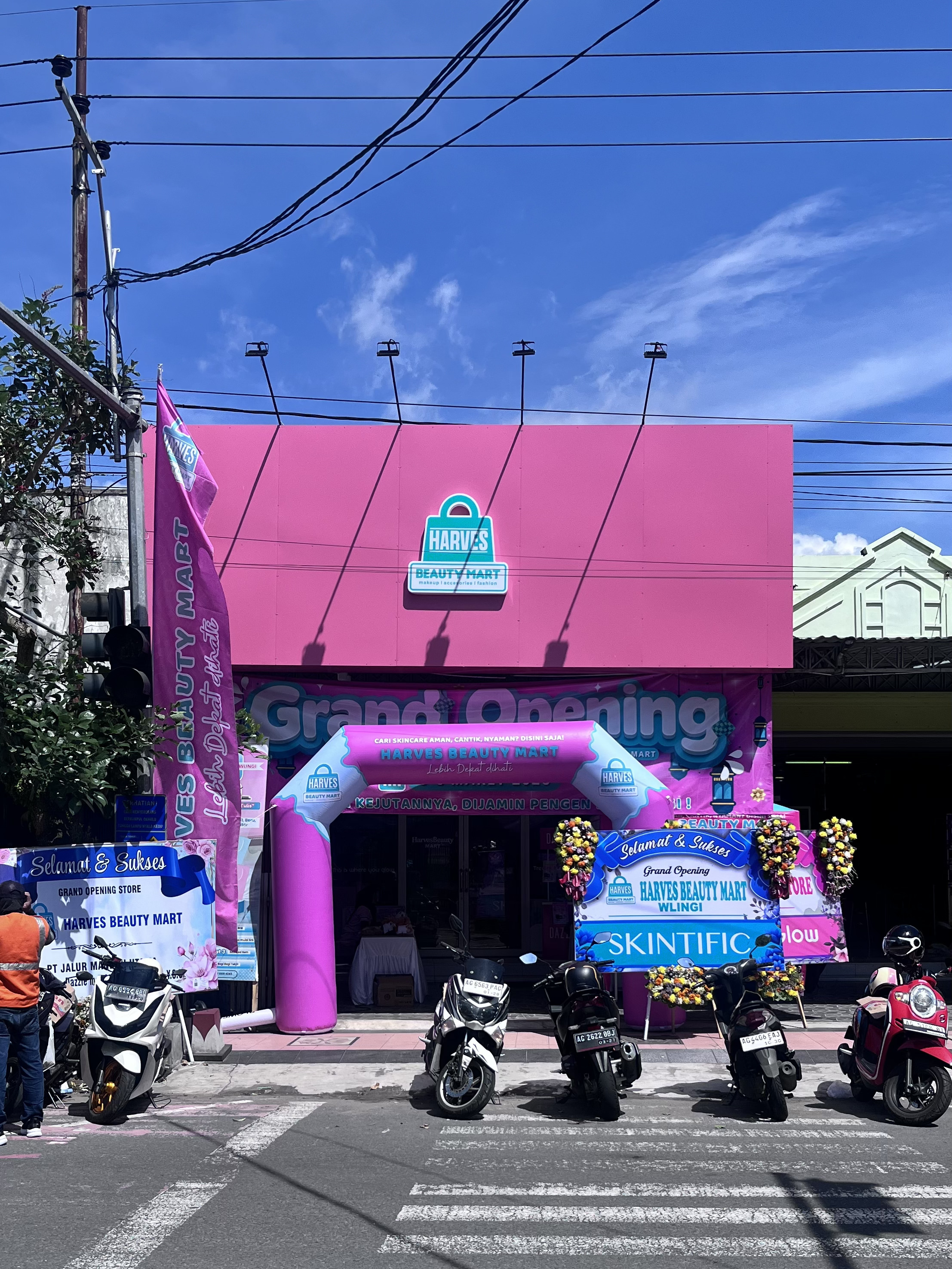 BANYAK DISKON: Harves Beauty Mart kini hadir di Wlingi, Blitar. 