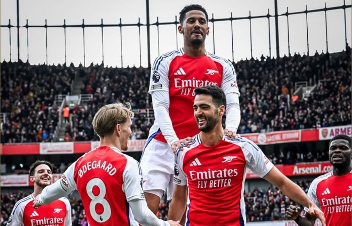 Kabar Arsenal terbaru: final Carabao Cup lawan Manchester City, ambisi juara Arteta, hingga rumor transfer Gabriel Jesus.