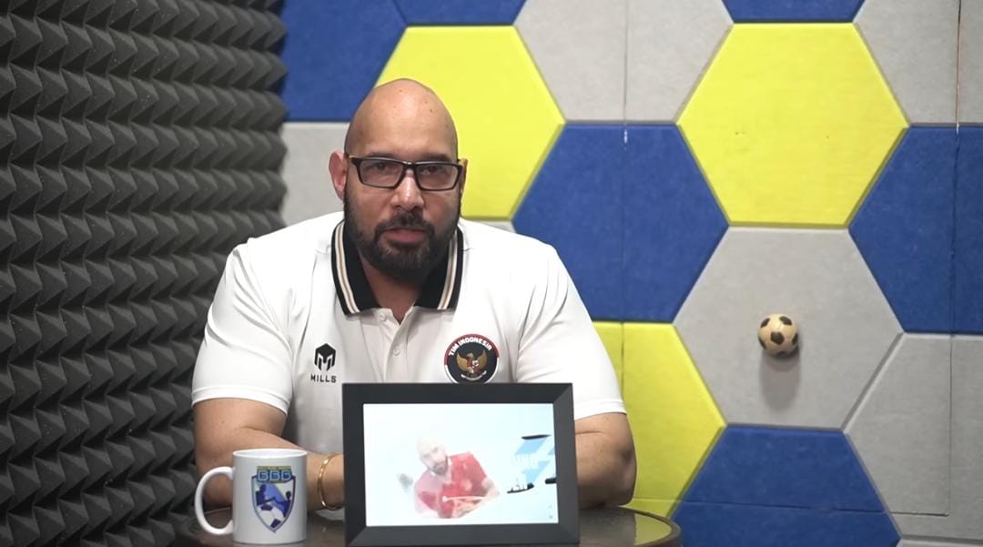Persija vs Borneo FC berakhir 2-2 di Super League 2025-2026. Analisis Bung Binder ungkap penyebab Persija gagal mengamankan kemenangan.