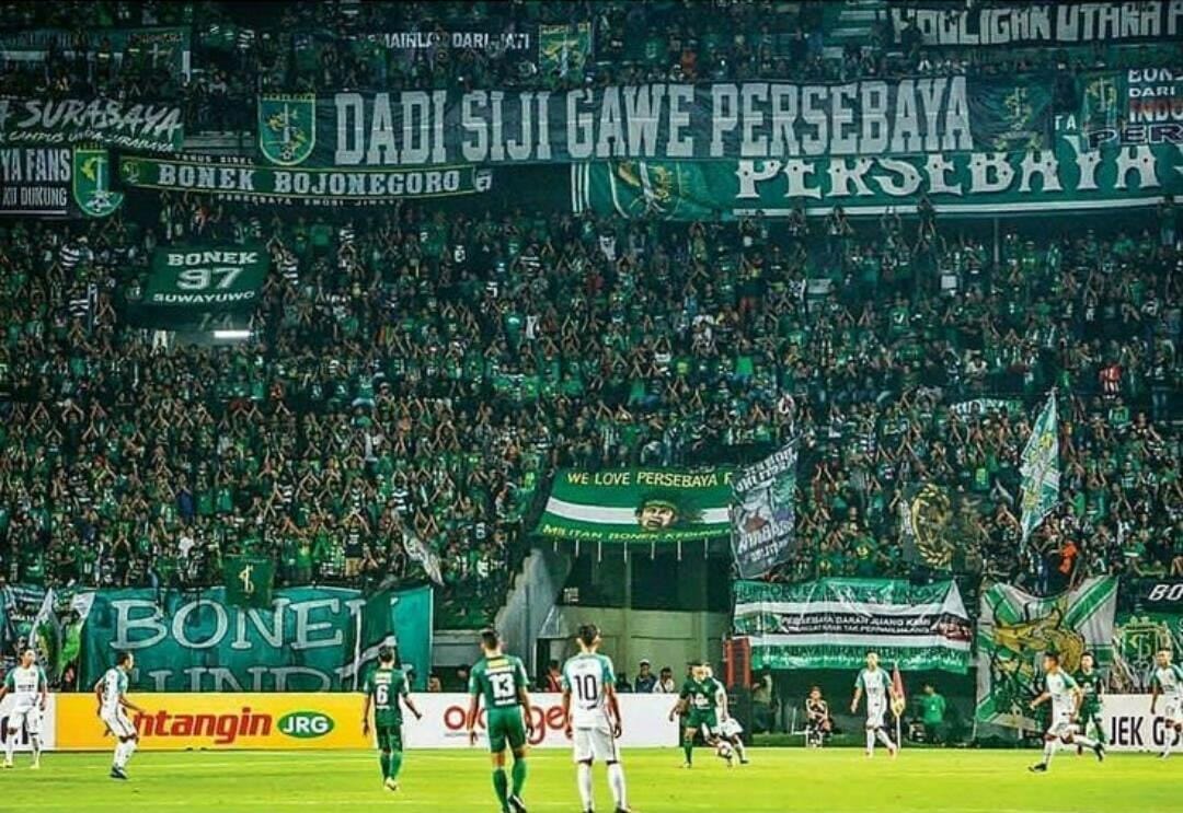 Bruno Paraiba ikut terbang ke Samarinda saat Persebaya tantang Borneo FC di Stadion Segiri. Bonek menunggu keajaiban Bajul Ijo di laga krusial.
