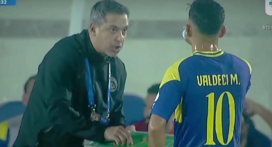 Marcos Santos terancam diganti usai Arema FC dua laga tanpa kemenangan di BRI Super League dan tertahan di peringkat 11 klasemen.
