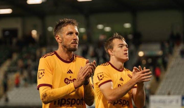 5 Klub Sepak Bola Terkenal yang Bangkrut dan Hilang dari Peta, Dari Dukla Praha hingga Dalian Shide