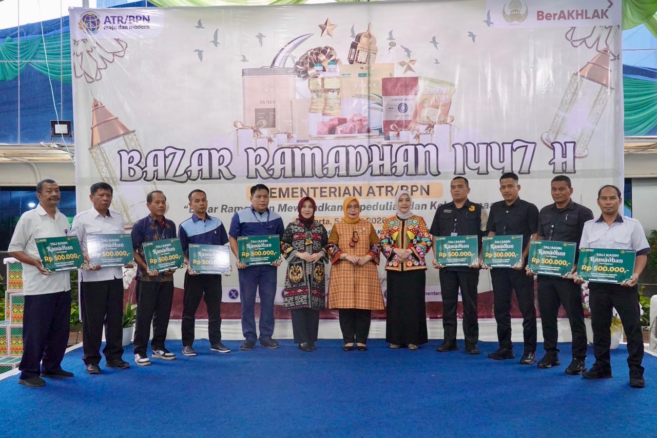 Santunan Bazar Ramadan 1447 H ATR/BPN untuk Pegawai, Satpam Aang Bersyukur Terima Bantuan