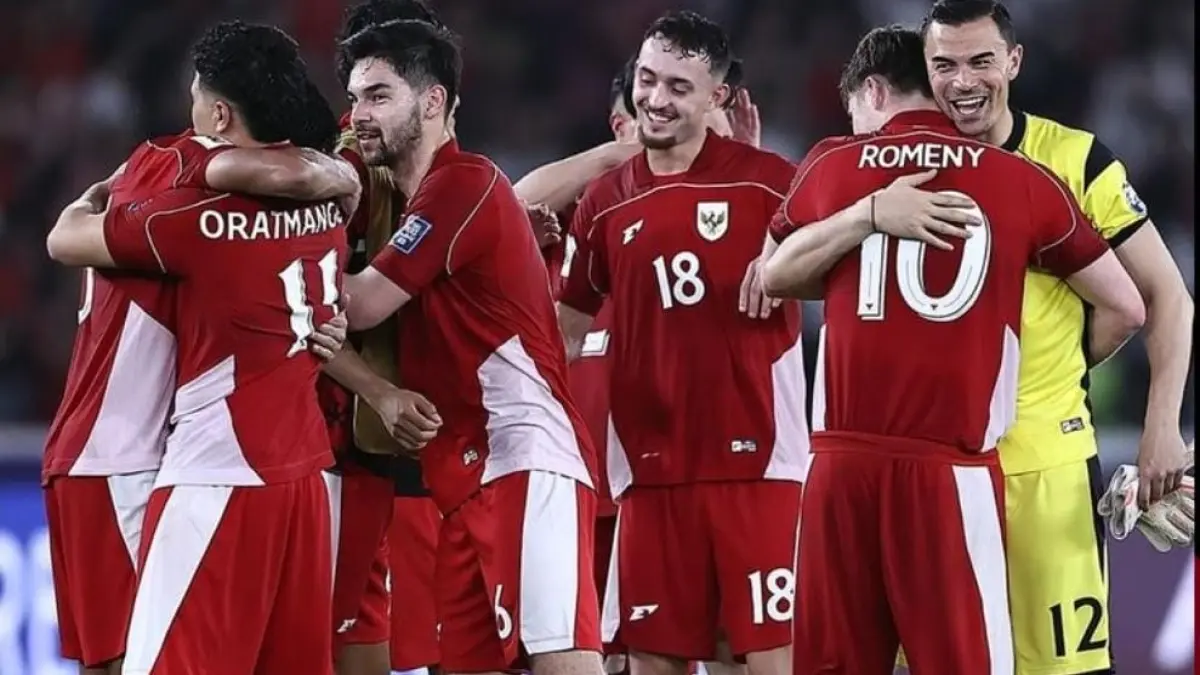 Latihan perdana Timnas Indonesia jelang FIFA Series 2026 berlangsung intens. Pemain terkait Manchester United ikut bergabung memperkuat skuad.