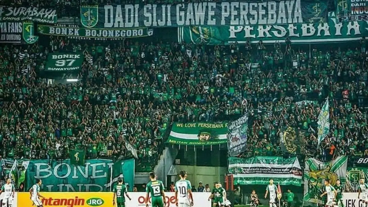 Rumor transfer pemain Persebaya Surabaya ke Persib Bandung memanas setelah muncul dua kode mengejutkan dari sang pemain.
