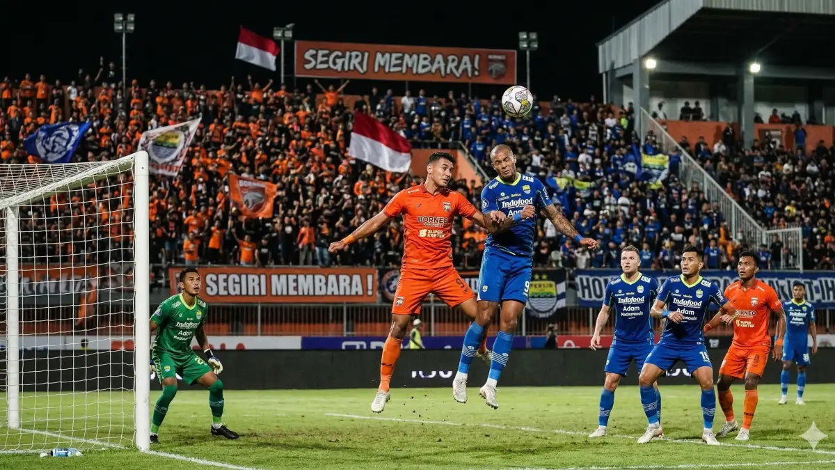 Hasil pertandingan Borneo FC vs Persib penuh drama! Gol dingin Adam Alis dan penalti Mariano Peralta warnai laga sengit di Samarinda. Cek!