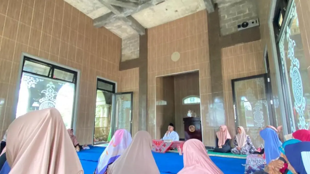 DHINI EKA SABILLIA UNTUK RADAR BLITAR

KHIDMAT: Safari Ramadan di Masjid Al Barokah Kecamatan Gandusari pada Minggu (22/2).