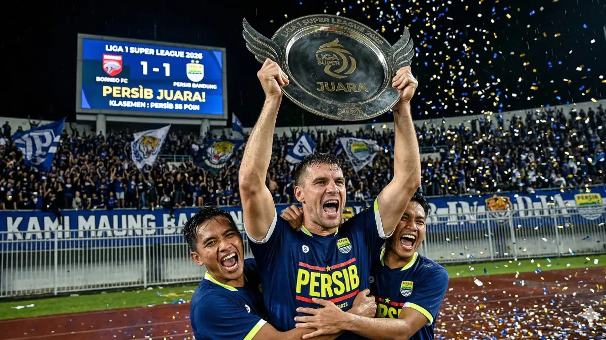Update terbaru Klasemen Liga 1 Super League 2026: Persib Bandung nyaman di puncak, Persija tertahan. Intip jadwal dan top skor selengkapnya!