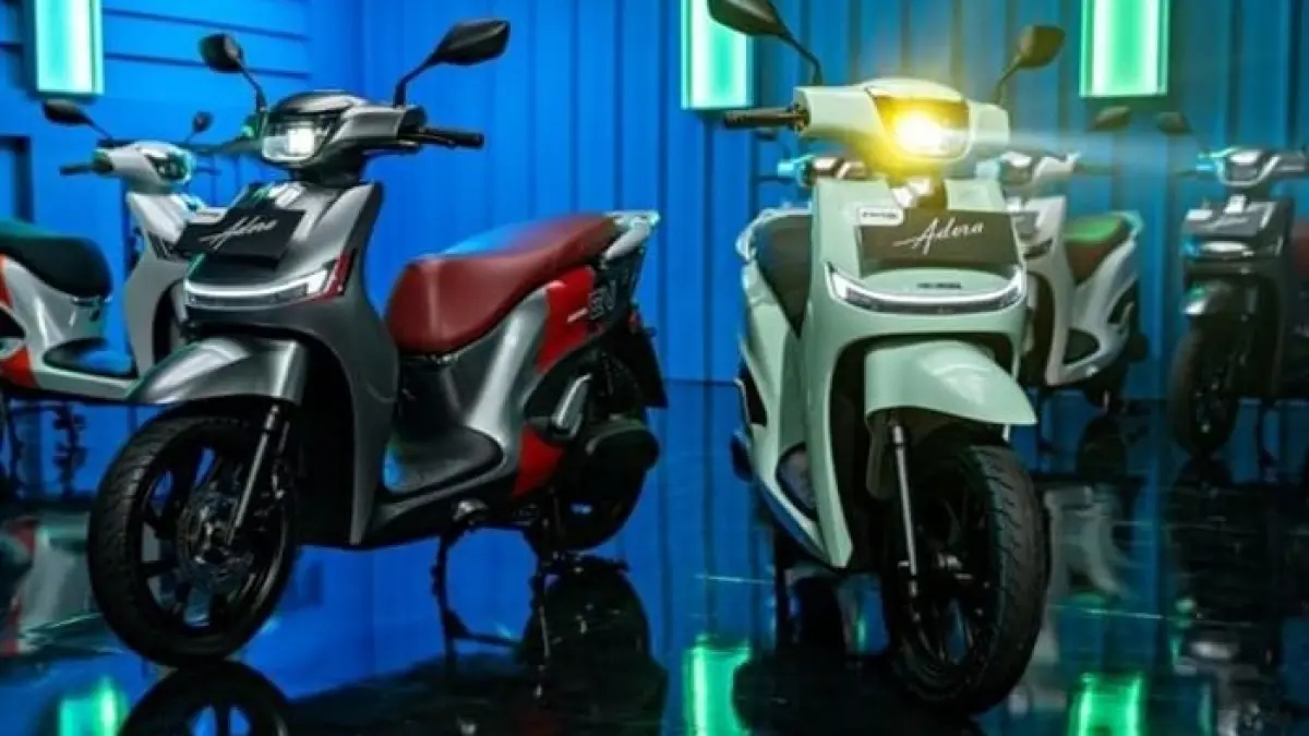 Indomobil eMotor Adora 2025 hadir dengan fitur mirroring, baterai 2,45 kWh, dan jarak tempuh hingga 100 km.