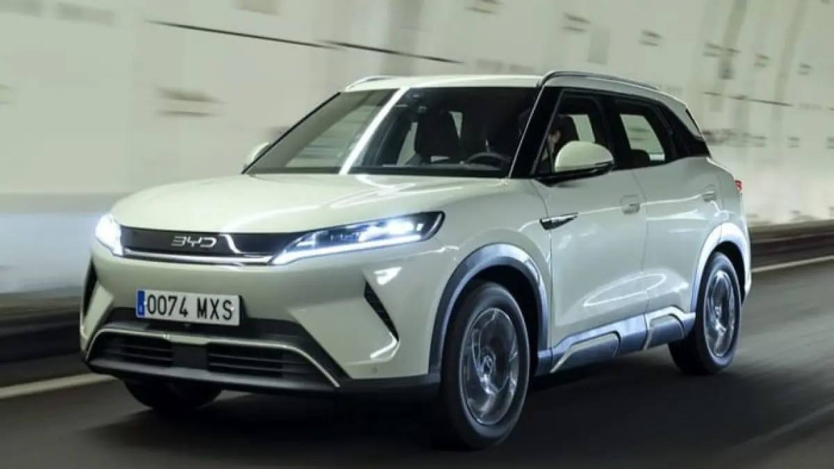Komparasi BYD Atto 1 vs Geely EX2, beda rasa berkendara dan fitur. Mana mobil listrik murah terbaik ?