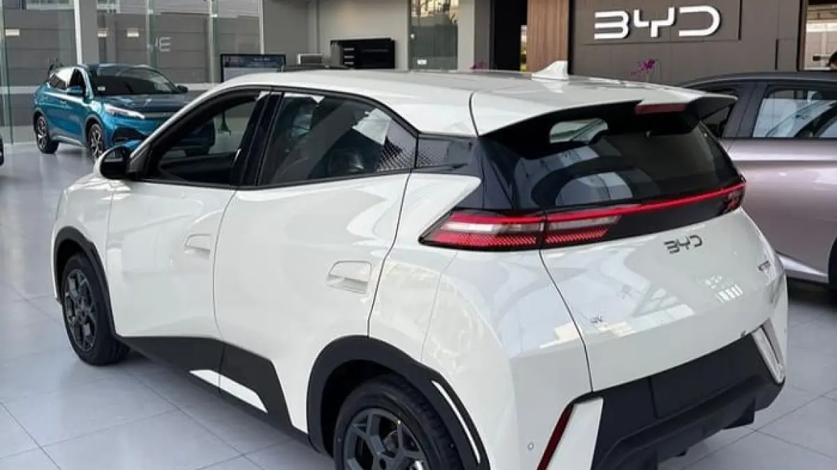 Review BYD Atto 1, harga murah setara LCGC, tapi performa dan fitur masih banyak kompromi di kelas mobil listrik.