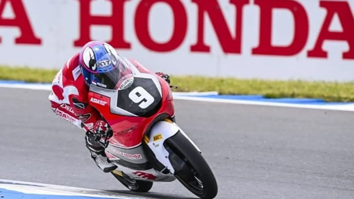 Veda Ega Pratama cetak sejarah di Moto3 Brazil 2026 lewat podium perdana Indonesia, langsung dilirik bos besar MotoGP.