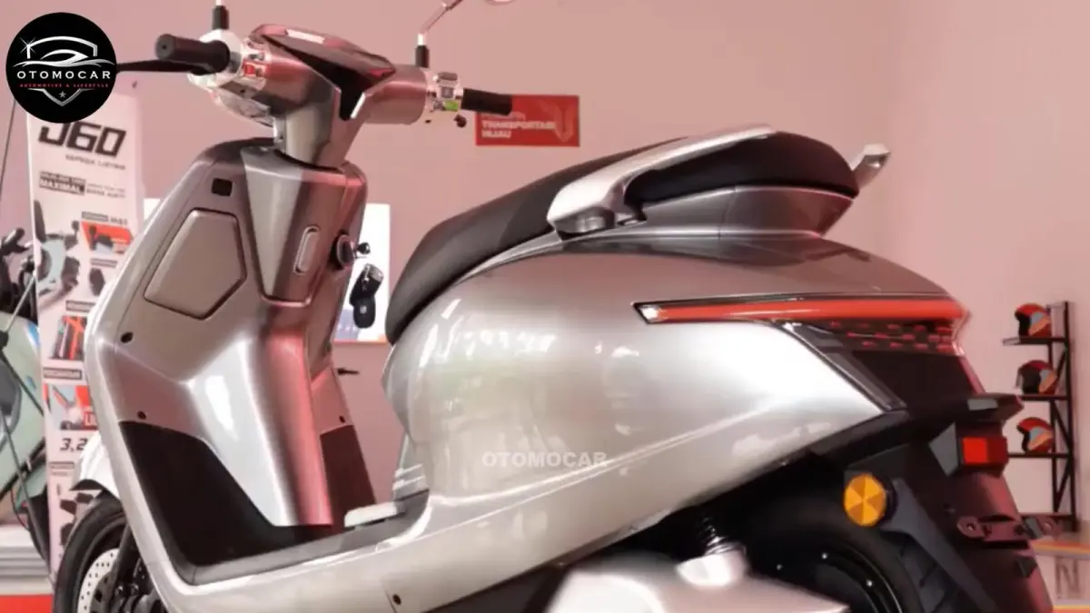 Winfle T90 hadir sebagai skutik listrik Rp13 juta, siap menantang Yamaha Grand Filano dan Honda Stylo dengan fitur lengkap.