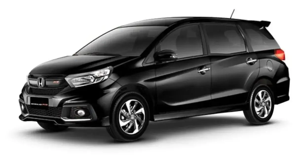 Mobil bekas 100 jutaan terbaik 2026 untuk keluarga, irit, dan minim depresiasi. Simak 7 rekomendasi paling worth it di sini!