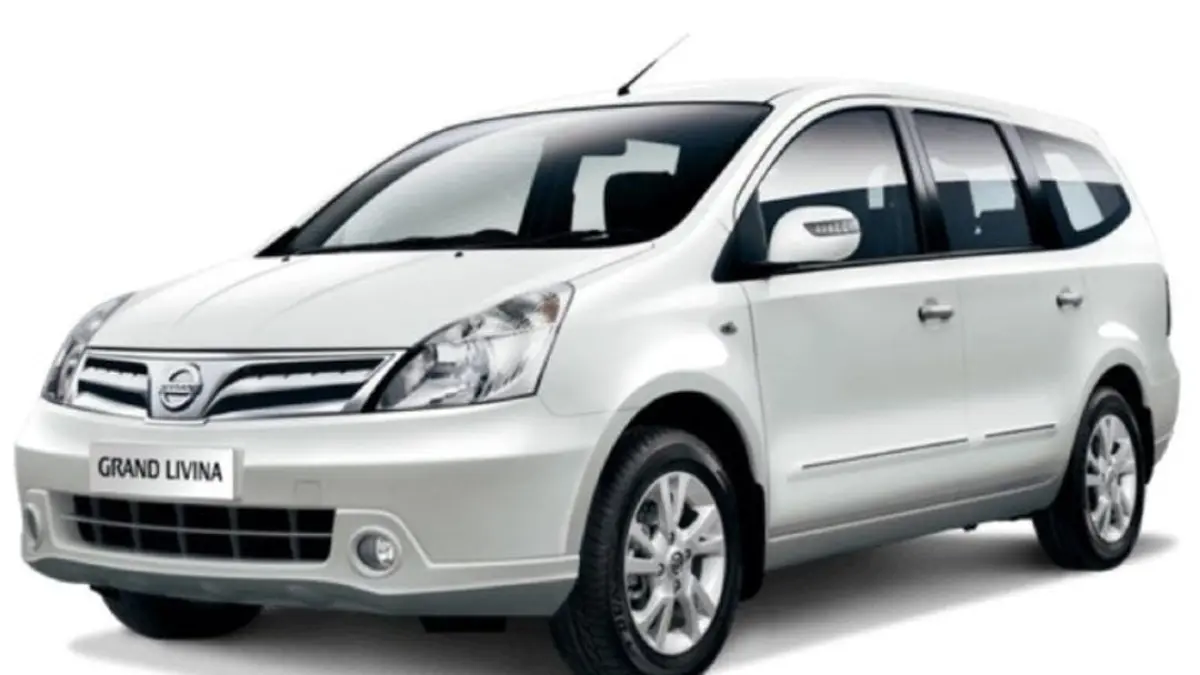 Mobil bekas Rp100 jutaan terbaik dengan depresiasi rendah, dari Serena hingga Panther, cocok untuk keluarga dan investasi.