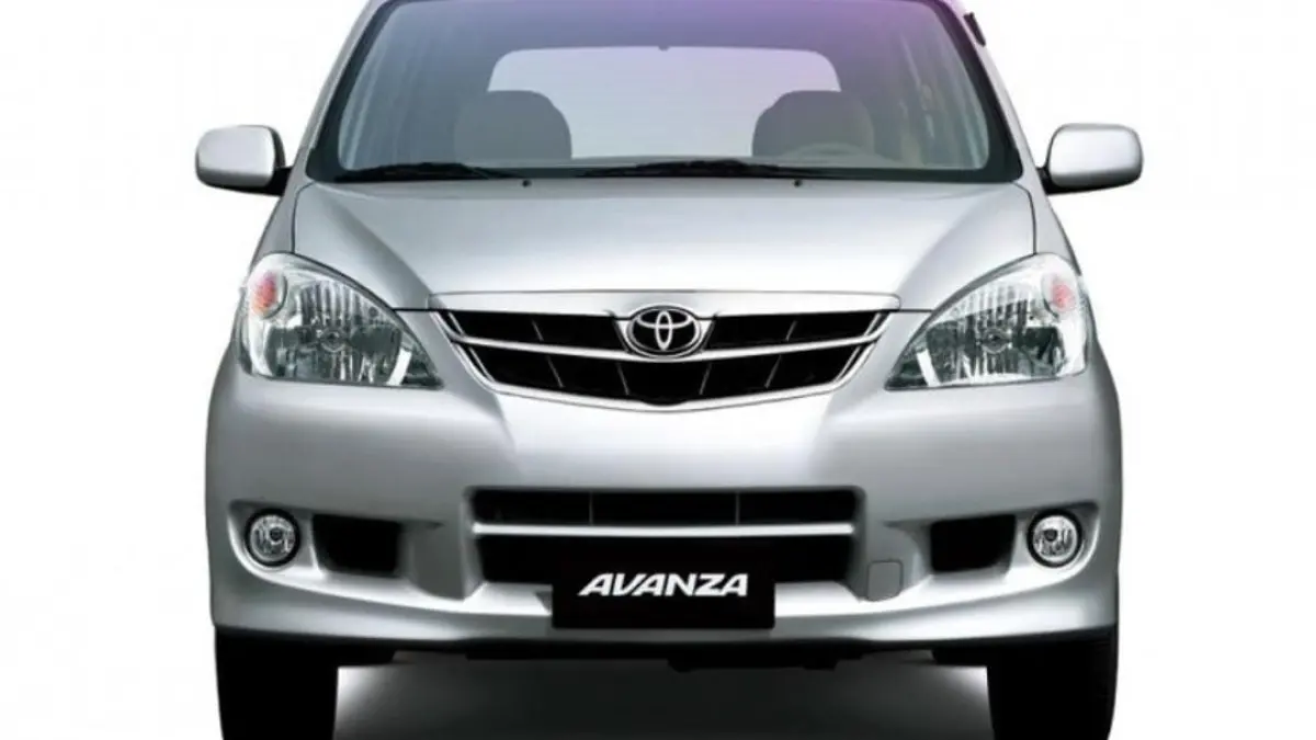 Rekomendasi mobil bekas Rp100 jutaan terbaik untuk keluarga, dari Avanza hingga Xpander, nyaman dan minim perawatan.