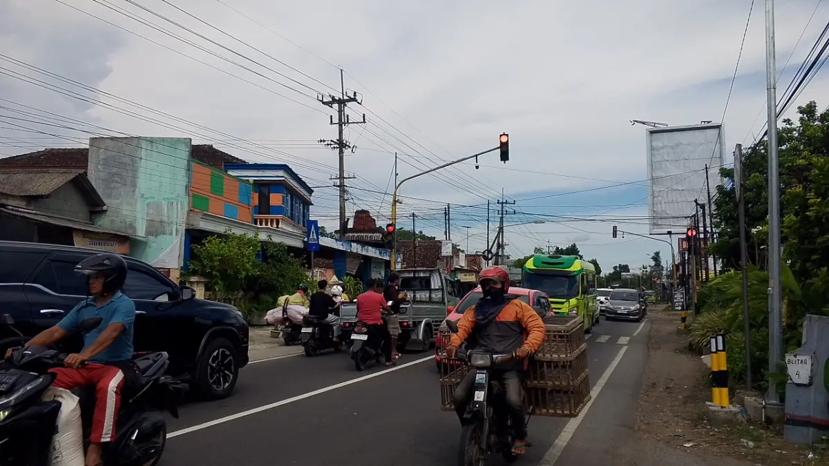 JAGA KONDISI: Perjalanan jauh membutuhkan waktu istirahat yang cukup agar perjalanan lancar sampai tujuan.