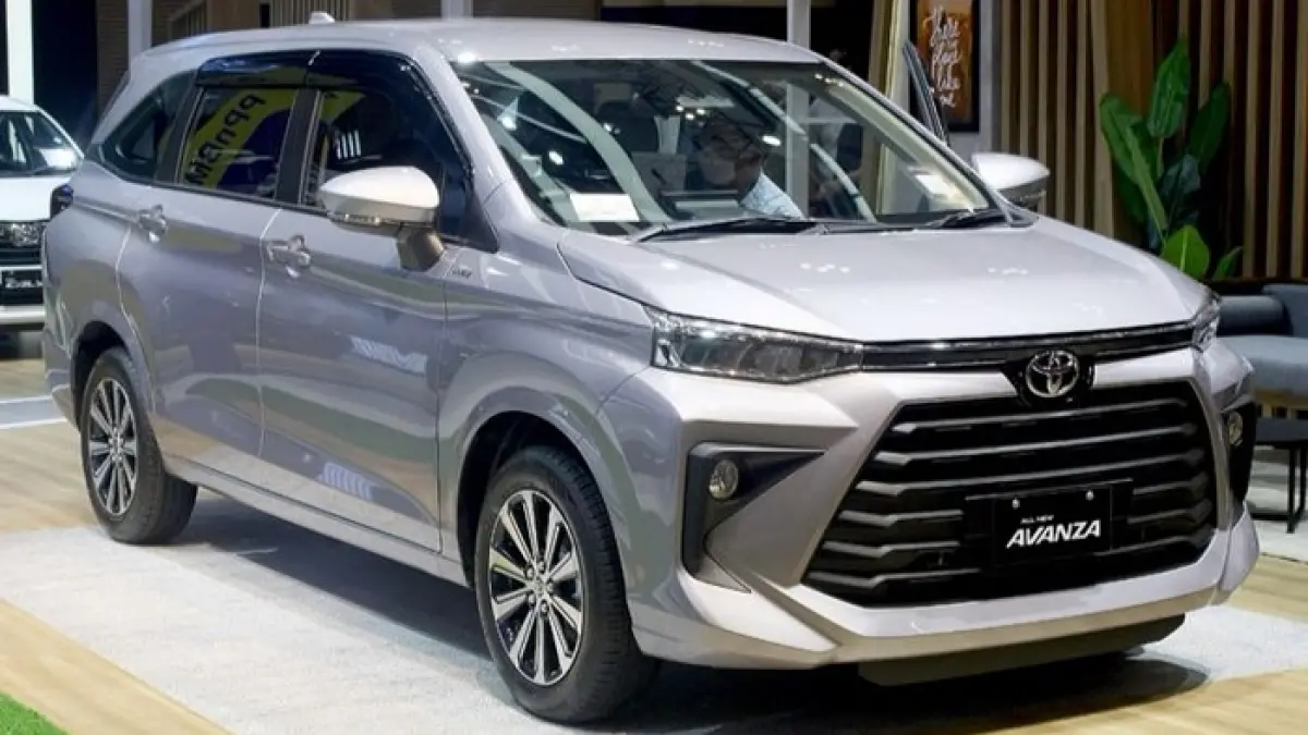 Mobil bekas di bawah Rp100 juta minim penyakit, dari Avanza hingga Jazz, cocok untuk budget terbatas tanpa biaya perawatan mahal.