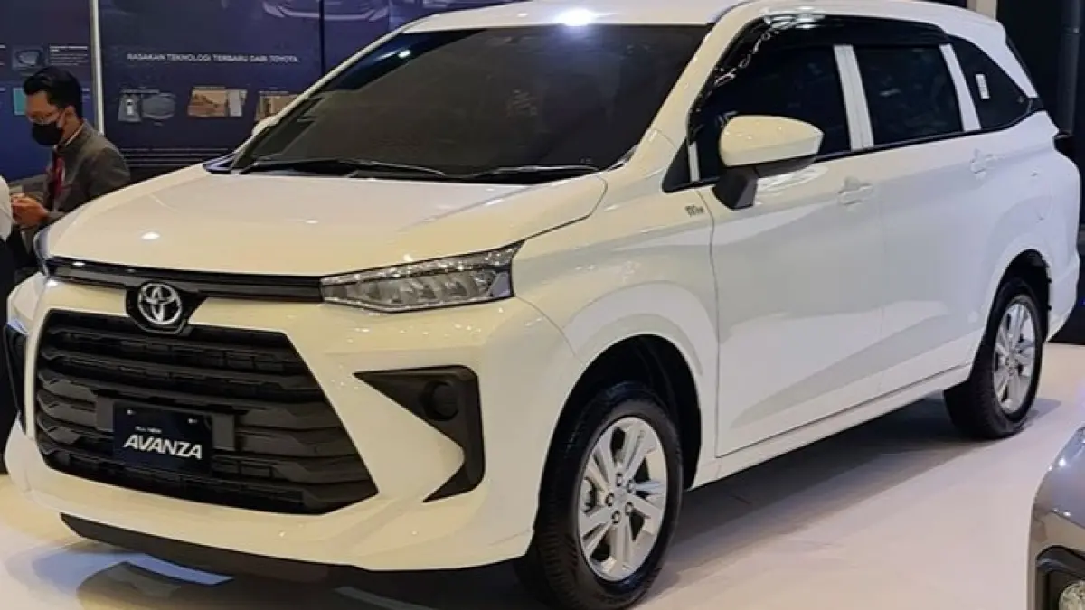Mobil bekas Rp100 jutaan terbaik? Ini perbandingan Avanza, Innova, Ertiga, dan Xpander lengkap kelebihan dan kekurangannya.