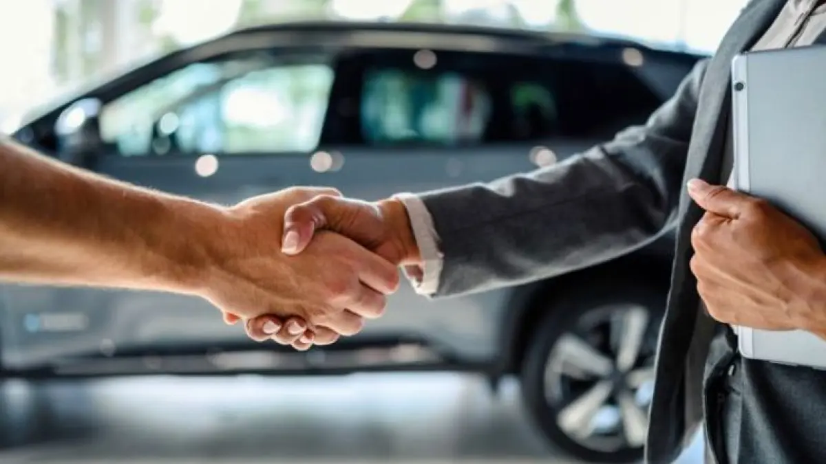 Cari mobil bekas 80 jutaan siap pakai? Cek rekomendasi mobil irit BBM, mesin bandel, dan minim drama seperti Yaris, Innova, hingga Calya di sini!