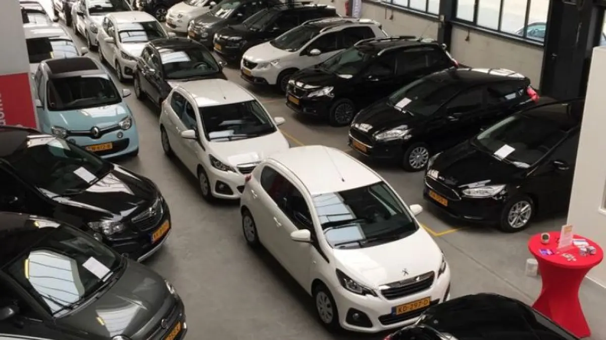 Cari rekomendasi mobil bekas 2026? Intip daftar mobil bandel, irit, dan tips menghindari penipuan odometer agar tidak rugi beli mobil seken!