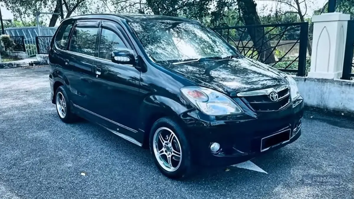 5 mobil bekas Rp50 jutaan terbaik 2025 untuk keluarga, dari Avanza hingga Freed. Irit, nyaman, dan paling worth it!