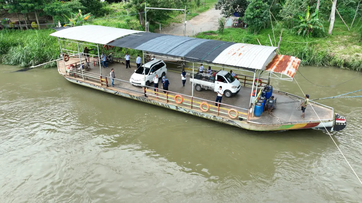  Penyesuaian tarif angkutan penyeberangan sungai di dermaga Sungai Brantas dipastikan hanya bersifat temporer selama masa libur Idul Fitri 1447 Hijriah. 