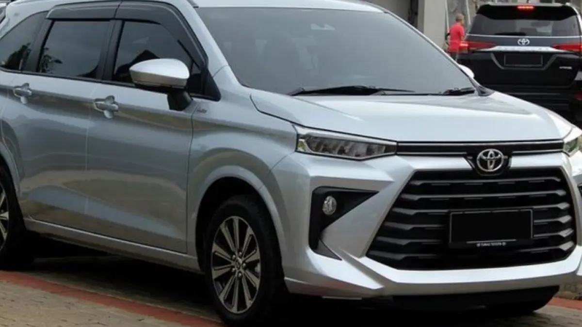 Toyota Veloz Hybrid EV laris di IMS dengan konsumsi BBM 31 km/l, Honda Zero Series siap jadi pesaing baru di Indonesia.