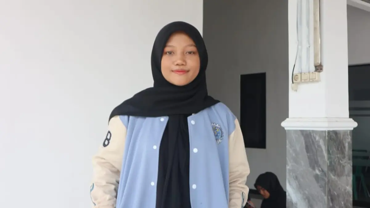 Humaidatuz Zahro - THR Bisa Jadi Pisau Bermata Dua
