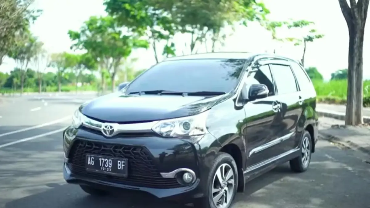 Mobil keluarga 150 jutaan terbaik: Avanza Velos, Freed, Livina, dan Sienta. Simak perbandingan lengkap sebelum beli!