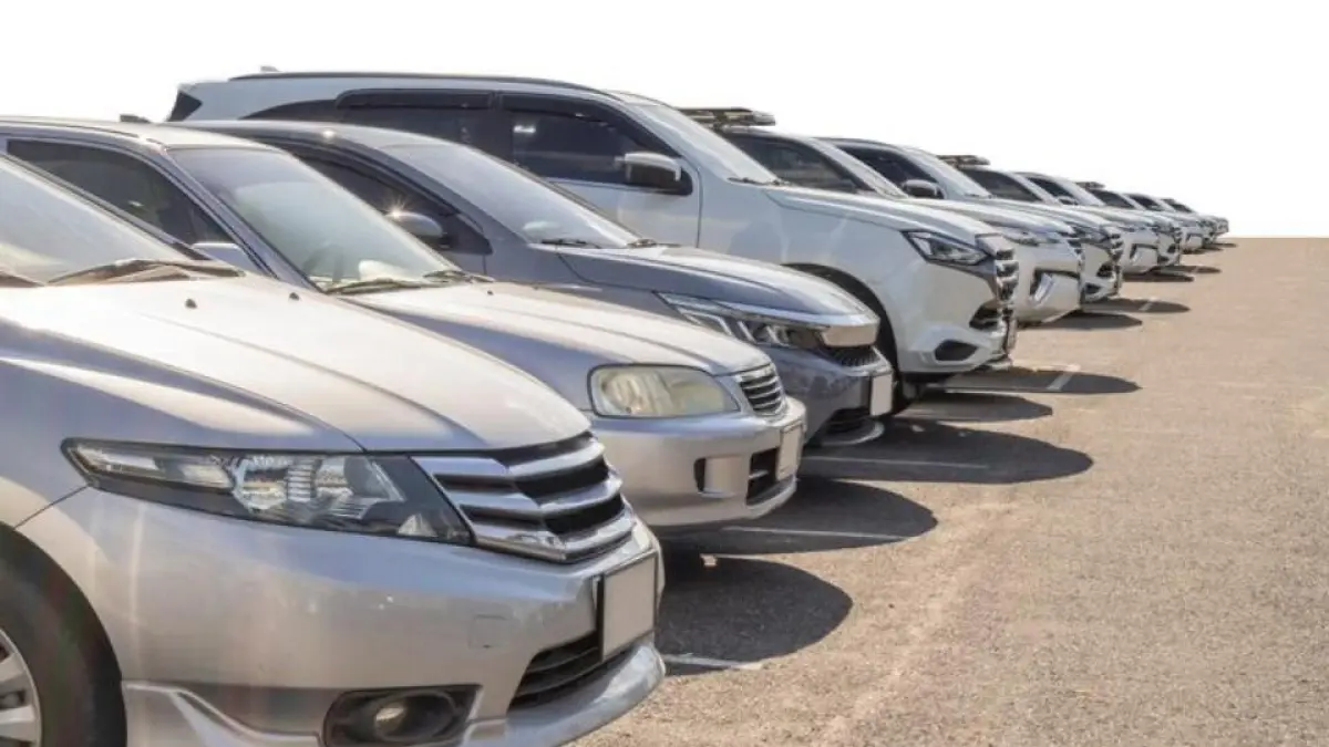 Rekomendasi mobil bekas terbaik di bawah Rp300 juta, dari Honda Brio hingga Innova Reborn, pilihan irit, tangguh, dan layak dibeli.