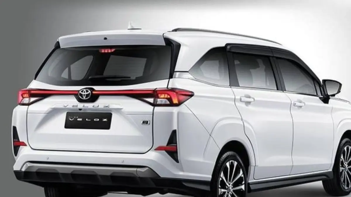 Toyota Veloz Hybrid 2026 hadir mulai Rp299 juta, jadi MPV hybrid termurah Toyota dengan fitur modern dan mesin irit.