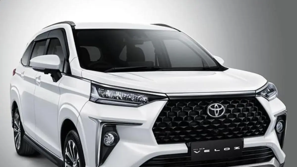 Toyota Veloz Hybrid buktikan iritnya saat mudik 412 km, konsumsi BBM tembus 25,9 km/l. MPV 7-seater ini disebut seirit motor!