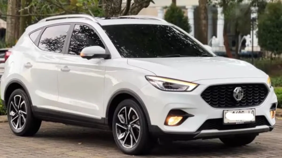 Cari MG ZS Magnify 2023 bekas? Simak review SUV mewah fitur Panoramic Sunroof harga LCGC. Pajak panjang 2027 & garansi mesin 1 tahun!