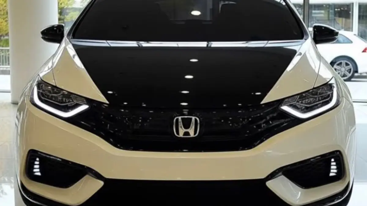 Cek harga Honda Jazz 2026 terbaru! Hatchback legendaris kini makin canggih dengan fitur Honda Sensing dan desain sporty. Intip spesifikasi lengkapnya di sini!