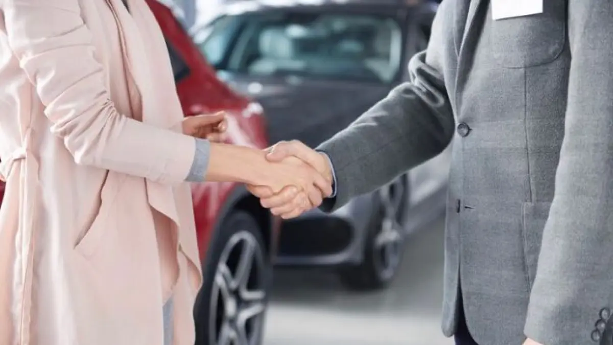 Cari mobil bekas buat mudik Lebaran 2026? Cek promo cuci gudang Sentul 8: Daihatsu Sigra 2024 Rp105 Juta hingga Avanza Matic. Stok terbatas, sikat sekarang!
