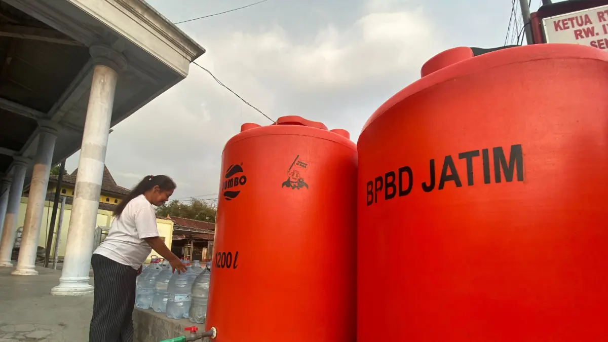 ebanyak 23 desa di tujuh kecamatan di Kabupaten Blitar harus waspada karena berpotensi mengalami kekeringan parah tahun ini.